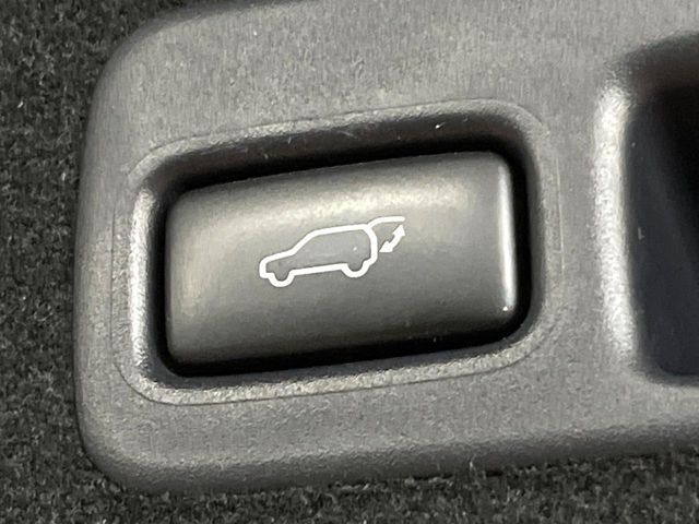 TOYOTA HARRIER 2WD 2017 Image 31