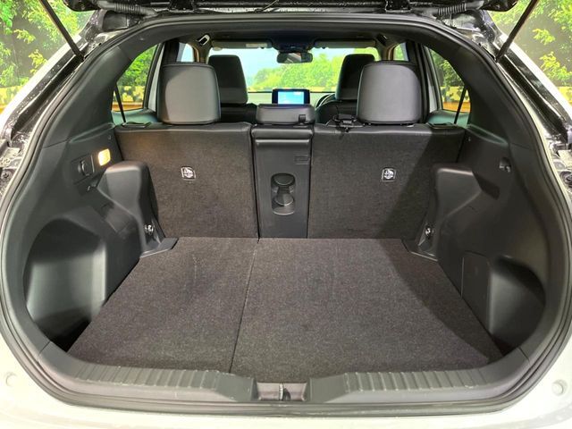 TOYOTA YARIS CROSS HYBRID 2025 Image 31