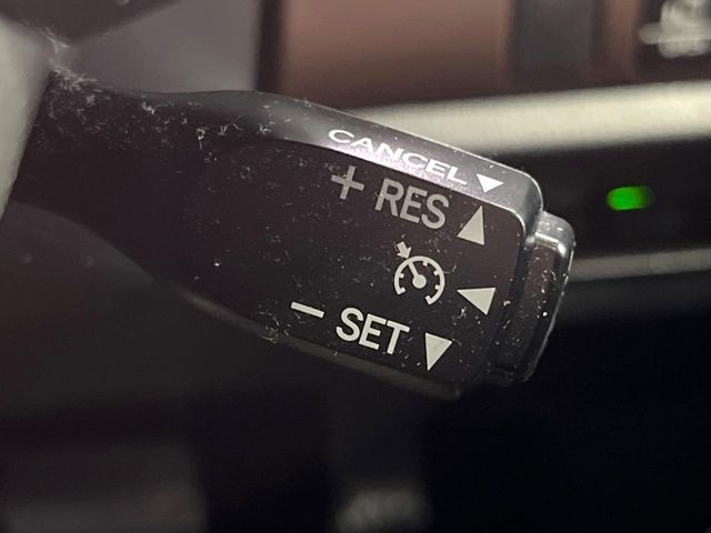 TOYOTA ESQUIRE HYBRID 2018 Image 31