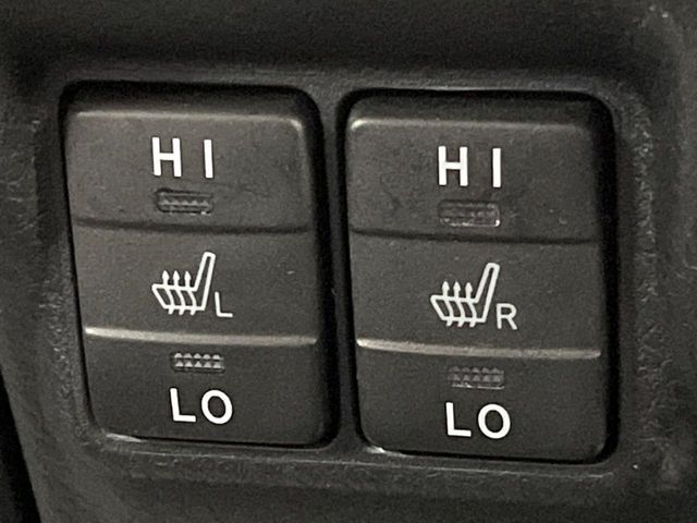 TOYOTA ESQUIRE HYBRID 2018 Image 31