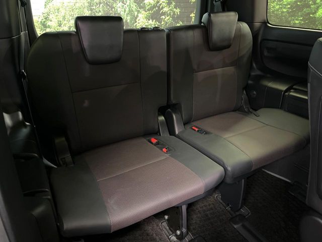 TOYOTA ESQUIRE HYBRID 2018 Image 31