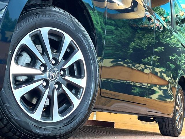 TOYOTA ESQUIRE HYBRID 2018 Image 31