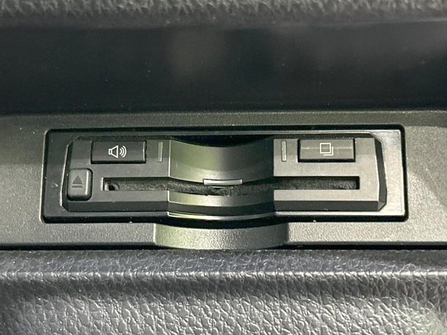 TOYOTA VOXY 2015 Image 31