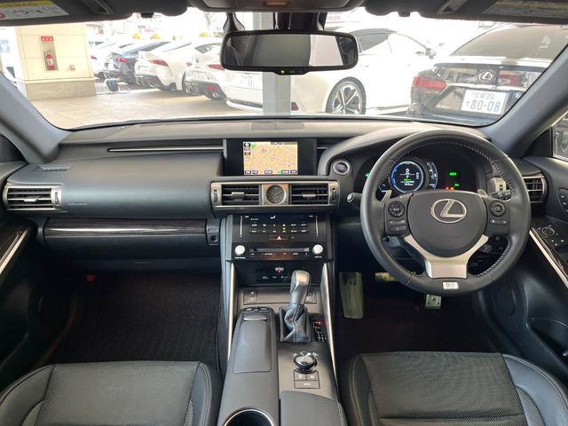 TOYOTA LEXUS IS300H 2014 Image 31