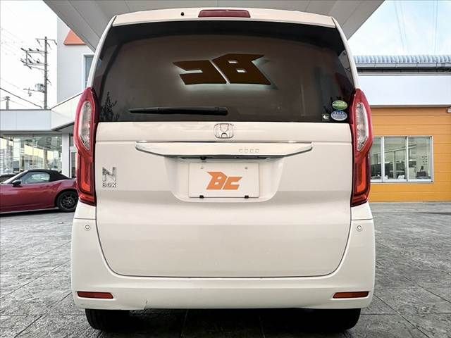 HONDA N BOX 2018 Image 31