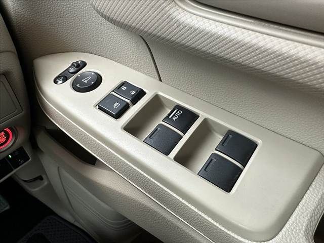 HONDA N BOX 2018 Image 31