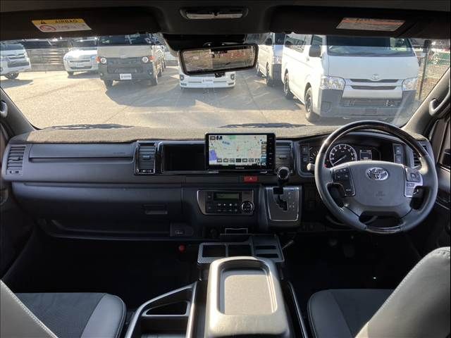 TOYOTA HIACE VAN 2WD 2024 Image 31