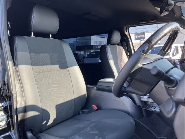 TOYOTA HIACE VAN 2WD 2024 Image 31