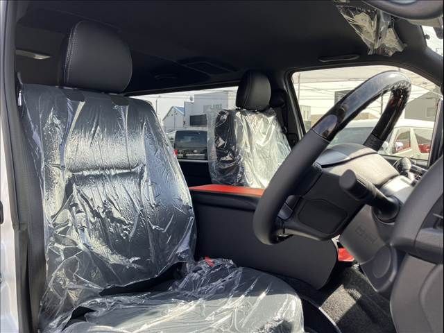 TOYOTA HIACE VAN 2WD 2024 Image 31