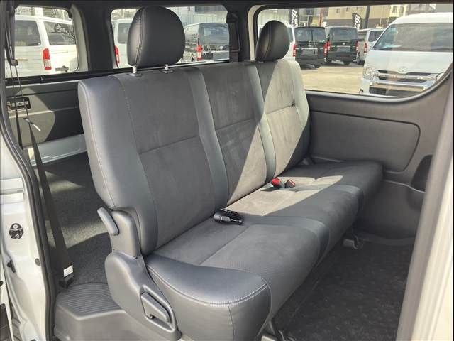 TOYOTA HIACE VAN 2WD 2024 Image 31