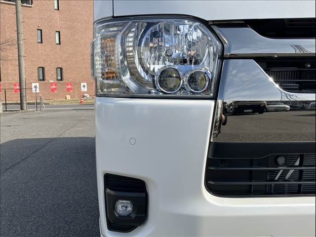 TOYOTA HIACE VAN 2WD 2024 Image 31
