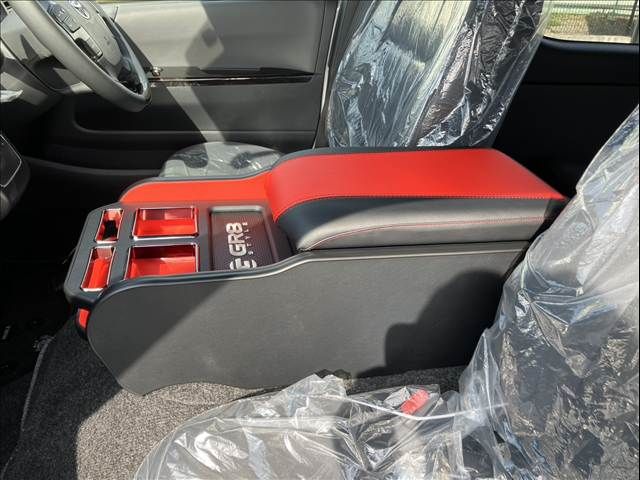 TOYOTA HIACE VAN 2WD 2024 Image 31