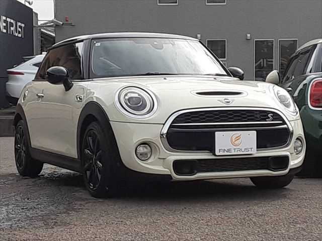 BMW MINI COOPER SD 2019 Image 31