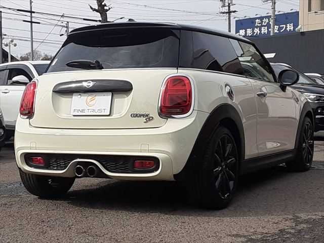 BMW MINI COOPER SD 2019 Image 31