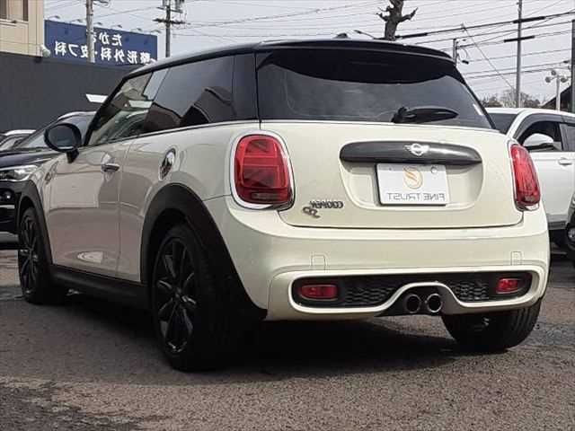 BMW MINI COOPER SD 2019 Image 31