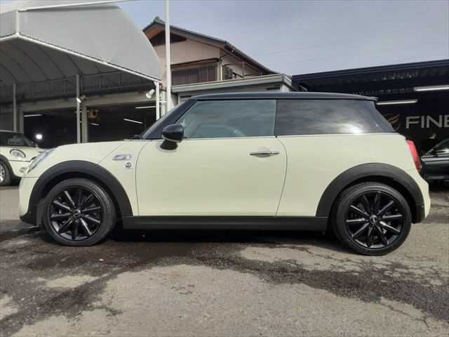 BMW MINI COOPER SD 2019 Image 31