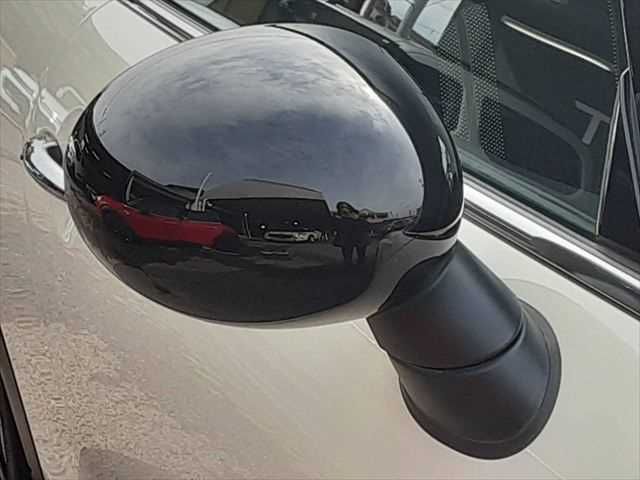 BMW MINI COOPER SD 2019 Image 31