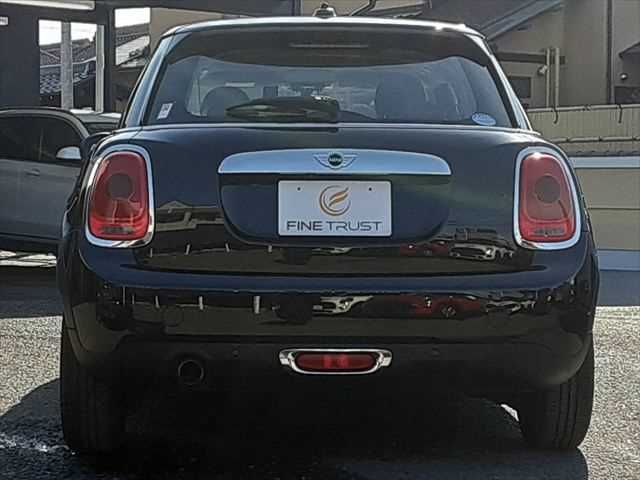 BMW MINI ONE 5DOOR 2017 Image 31