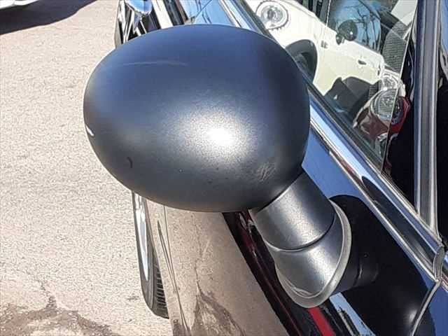 BMW MINI ONE 5DOOR 2017 Image 31