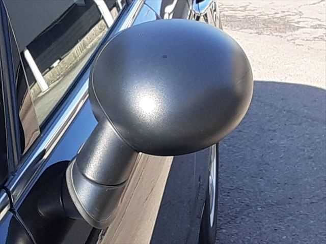 BMW MINI ONE 5DOOR 2017 Image 31