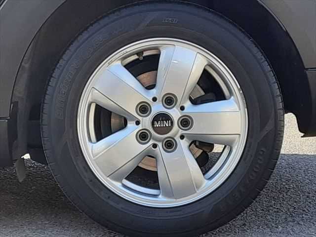 BMW MINI ONE 5DOOR 2017 Image 31