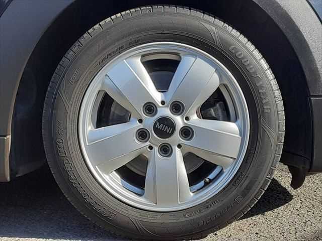 BMW MINI ONE 5DOOR 2017 Image 31