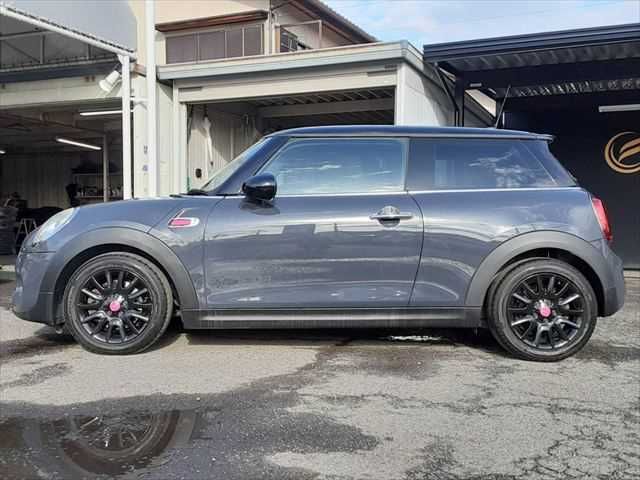 BMW MINI COOPER S 2015 Image 31