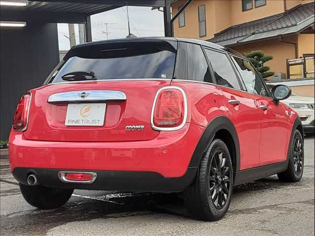BMW MINI COOPER 5DOOR 2019 Image 31