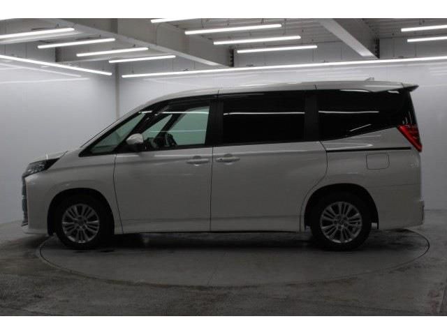 TOYOTA NOAH 2022 Image 31