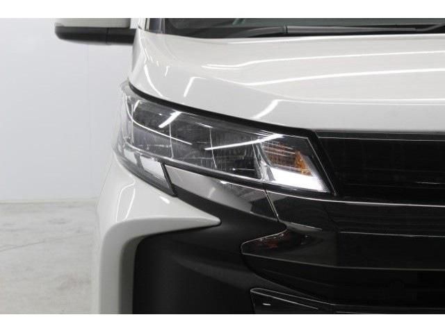 TOYOTA NOAH 2022 Image 31