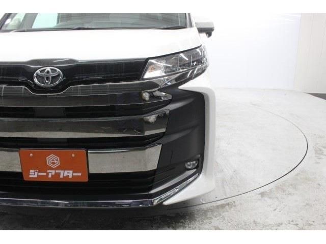 TOYOTA NOAH 2022 Image 31