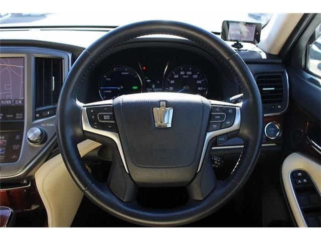 TOYOTA CROWN SEDAN HYBRID 2013 Image 31