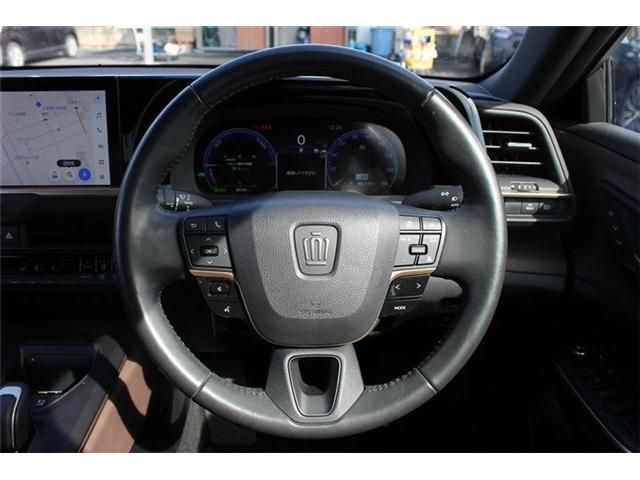 TOYOTA CROWN CROSSOVER 2022 Image 31