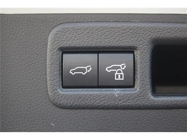 TOYOTA HARRIER PHEV 2023 Image 31