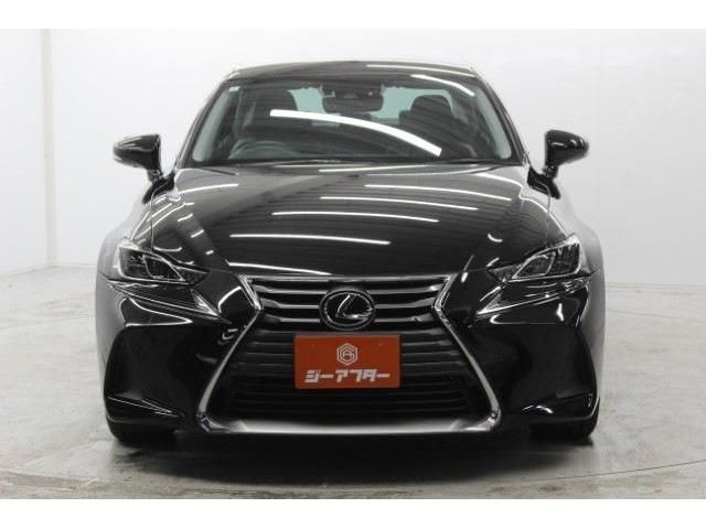 TOYOTA LEXUS IS200T 2017 Image 31
