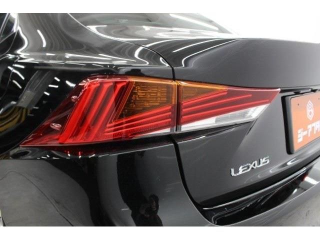 TOYOTA LEXUS IS200T 2017 Image 31