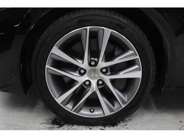 TOYOTA LEXUS IS200T 2017 Image 31