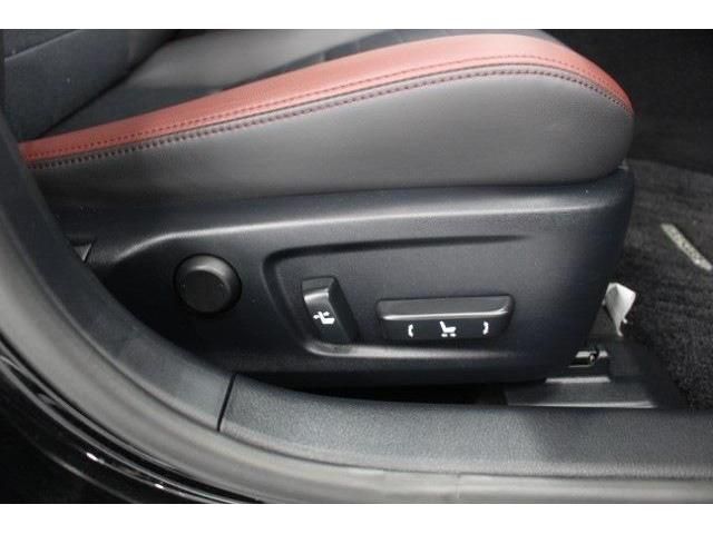 TOYOTA LEXUS IS200T 2017 Image 31