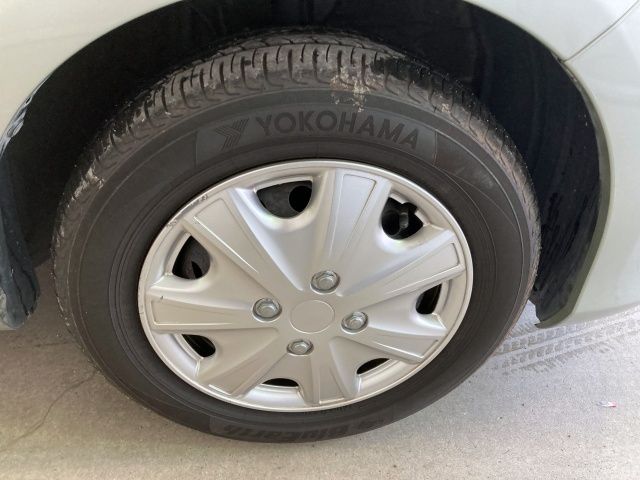 TOYOTA VITZ 2011 Image 31