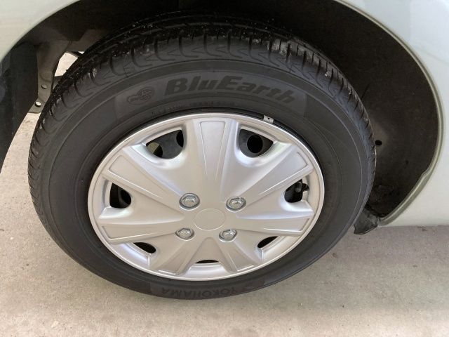 TOYOTA VITZ 2011 Image 31