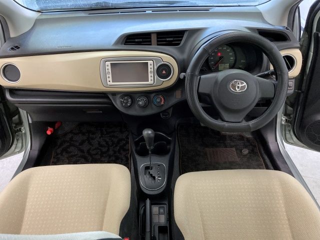 TOYOTA VITZ 2011 Image 31