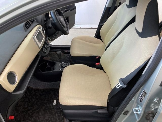 TOYOTA VITZ 2011 Image 31