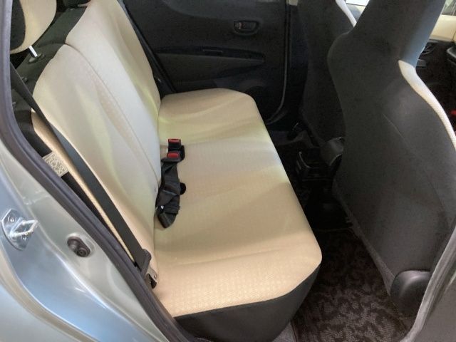 TOYOTA VITZ 2011 Image 31