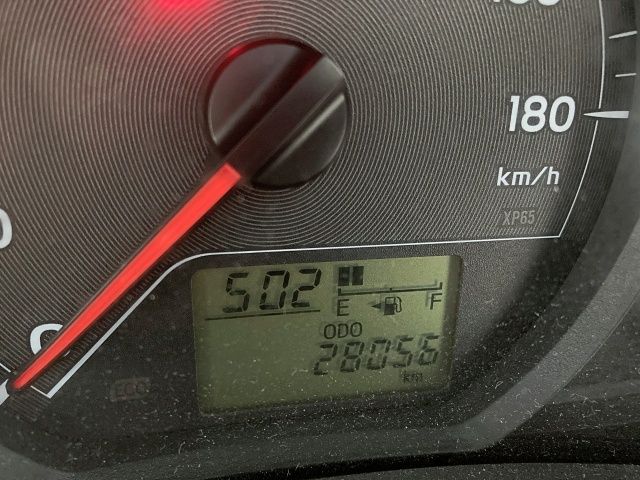 TOYOTA VITZ 2011 Image 31