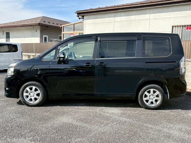 TOYOTA VOXY 2008 Image 31