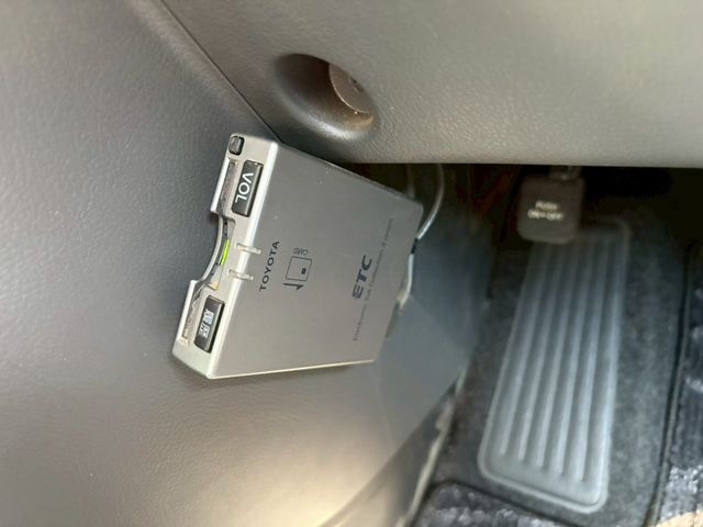 TOYOTA VOXY 2008 Image 31