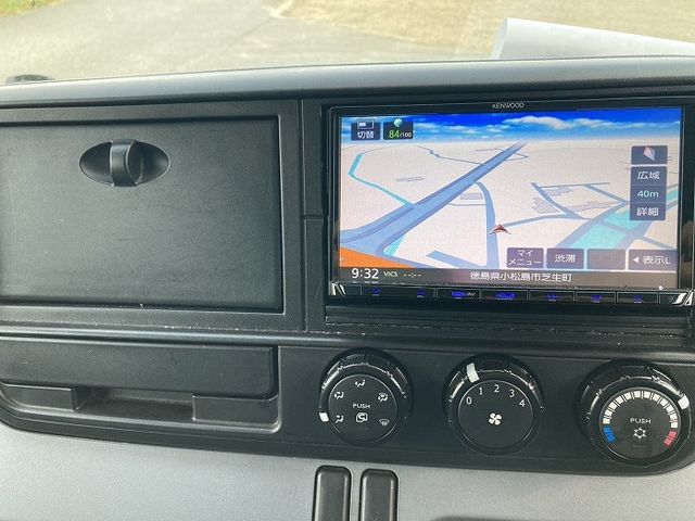 MITSUBISHI CANTER 2011 Image 31