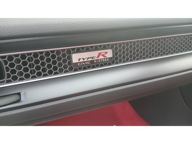 HONDA CIVIC HATCHBACK 2025 Image 31