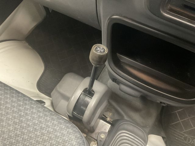 DAIHATSU HIJET TRUCK 4WD 2013 Image 31