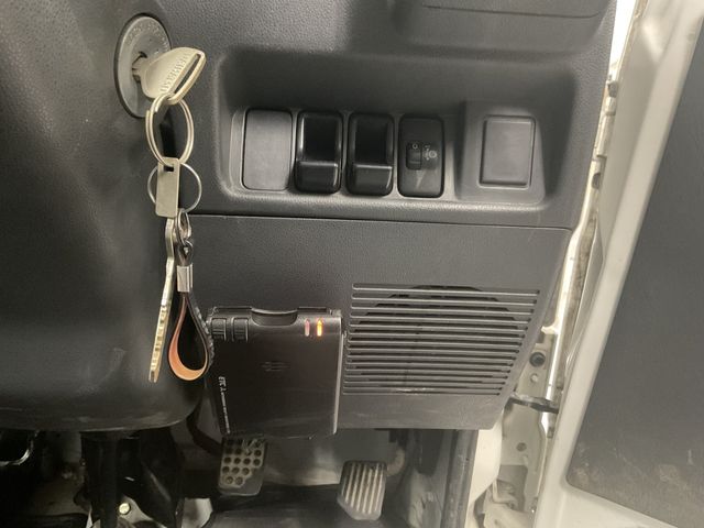 DAIHATSU HIJET TRUCK 4WD 2013 Image 31